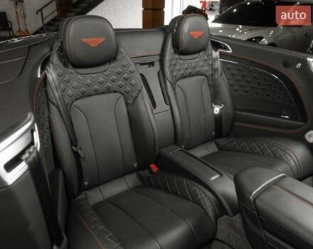 Сірий Бентлі Continental GT, об'ємом двигуна 4 л та пробігом 11 тис. км за 232900 $, фото 41 на Automoto.ua