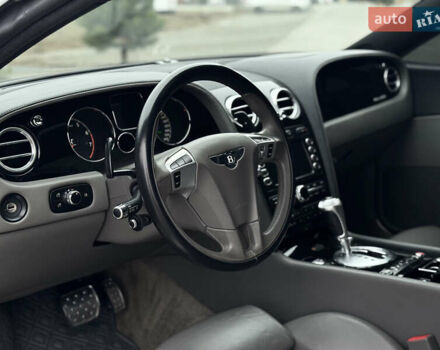 Серый Бентли Континенталь ГТ, объемом двигателя 6 л и пробегом 100 тыс. км за 46500 $, фото 28 на Automoto.ua