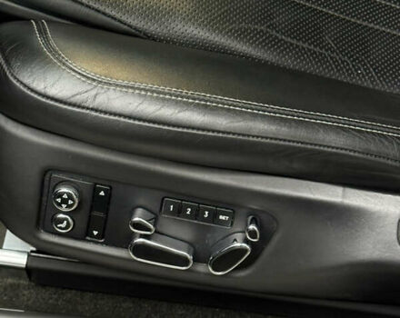 Серый Бентли Флаинг Спур, объемом двигателя 3.99 л и пробегом 71 тыс. км за 95000 $, фото 18 на Automoto.ua