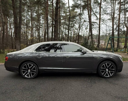 Серый Бентли Флаинг Спур, объемом двигателя 3.99 л и пробегом 71 тыс. км за 95000 $, фото 2 на Automoto.ua