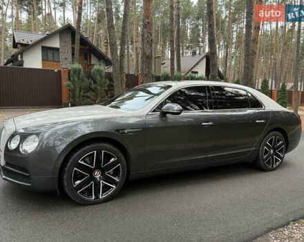 Серый Бентли Флаинг Спур, объемом двигателя 3.99 л и пробегом 71 тыс. км за 95000 $, фото 4 на Automoto.ua
