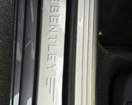 Серый Бентли Флаинг Спур, объемом двигателя 3.99 л и пробегом 71 тыс. км за 95000 $, фото 10 на Automoto.ua