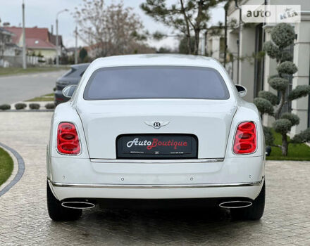 Білий Бентлі Mulsanne, об'ємом двигуна 6.8 л та пробігом 4 тис. км за 195000 $, фото 13 на Automoto.ua