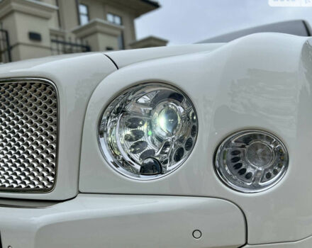 Білий Бентлі Mulsanne, об'ємом двигуна 6.8 л та пробігом 4 тис. км за 195000 $, фото 22 на Automoto.ua