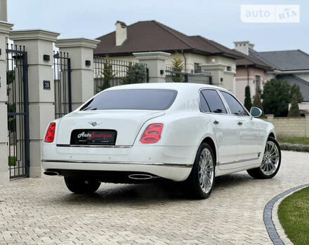 Білий Бентлі Mulsanne, об'ємом двигуна 6.8 л та пробігом 4 тис. км за 195000 $, фото 16 на Automoto.ua