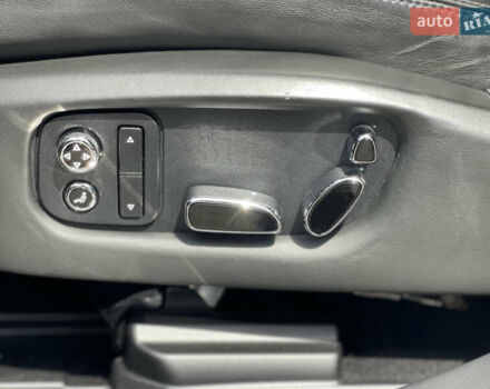 Чорний Бентлі Mulsanne, об'ємом двигуна 6.75 л та пробігом 61 тис. км за 120000 $, фото 7 на Automoto.ua