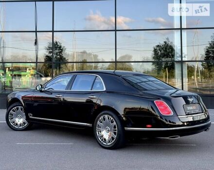 Чорний Бентлі Mulsanne, об'ємом двигуна 6.75 л та пробігом 61 тис. км за 128500 $, фото 16 на Automoto.ua