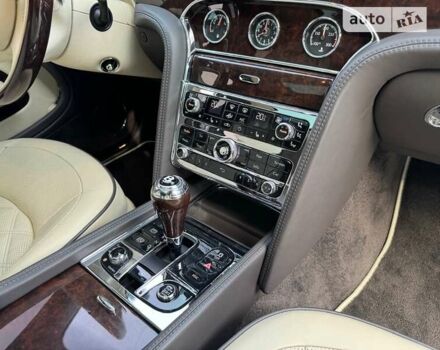 Чорний Бентлі Mulsanne, об'ємом двигуна 6.75 л та пробігом 60 тис. км за 120000 $, фото 73 на Automoto.ua