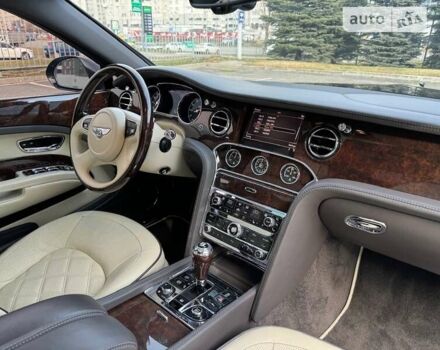 Чорний Бентлі Mulsanne, об'ємом двигуна 6.75 л та пробігом 60 тис. км за 120000 $, фото 72 на Automoto.ua