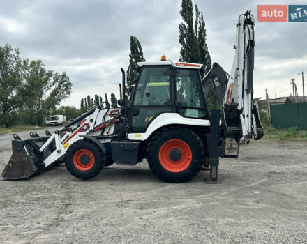 Білий Бобкет 730, об'ємом двигуна 4.4 л та пробігом 3 тис. км за 61000 $, фото 13 на Automoto.ua
