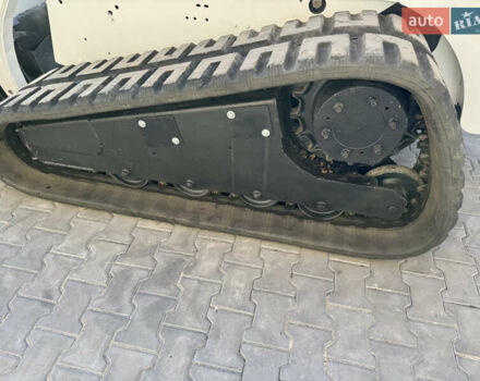 Бобкэт 864, объемом двигателя 0 л и пробегом 420 тыс. км за 25500 $, фото 5 на Automoto.ua
