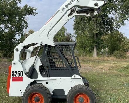 Белый Бобкэт С250, объемом двигателя 3.5 л и пробегом 2 тыс. км за 23999 $, фото 1 на Automoto.ua
