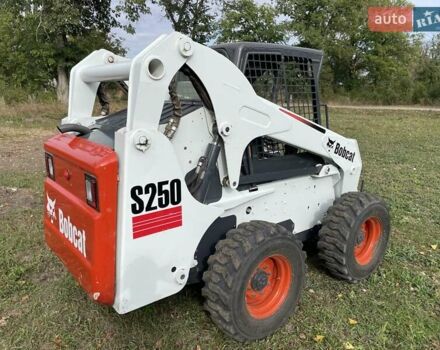 Белый Бобкэт С250, объемом двигателя 3.5 л и пробегом 2 тыс. км за 23999 $, фото 10 на Automoto.ua