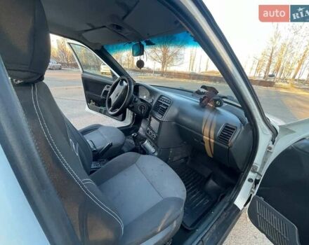 Белый Богдан 2110, объемом двигателя 1.6 л и пробегом 283 тыс. км за 2800 $, фото 1 на Automoto.ua