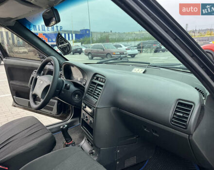 Черный Богдан 2110, объемом двигателя 1.6 л и пробегом 255 тыс. км за 3200 $, фото 10 на Automoto.ua