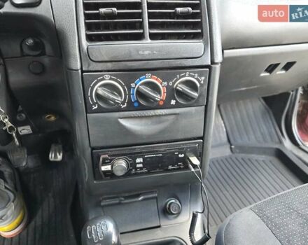 Красный Богдан 2110, объемом двигателя 1.6 л и пробегом 150 тыс. км за 2850 $, фото 19 на Automoto.ua