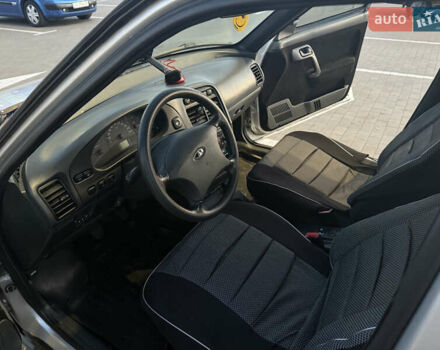 Серый Богдан 2110, объемом двигателя 1.6 л и пробегом 180 тыс. км за 2500 $, фото 3 на Automoto.ua