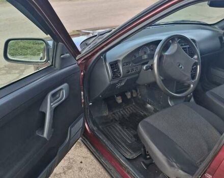 Красный Богдан 2111, объемом двигателя 1.6 л и пробегом 74 тыс. км за 3500 $, фото 5 на Automoto.ua