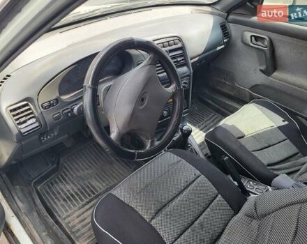 Белый Богдан 2310, объемом двигателя 1.6 л и пробегом 250 тыс. км за 2500 $, фото 4 на Automoto.ua