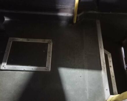 Желтый Богдан А 069, объемом двигателя 3.3 л и пробегом 200 тыс. км за 4900 $, фото 3 на Automoto.ua