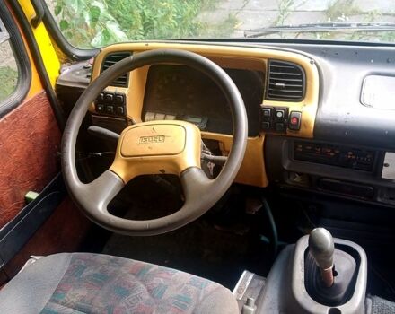 Желтый Богдан А 091, объемом двигателя 4.6 л и пробегом 238 тыс. км за 2500 $, фото 5 на Automoto.ua