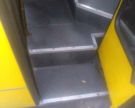 Желтый Богдан А 092, объемом двигателя 4.57 л и пробегом 700 тыс. км за 4700 $, фото 6 на Automoto.ua