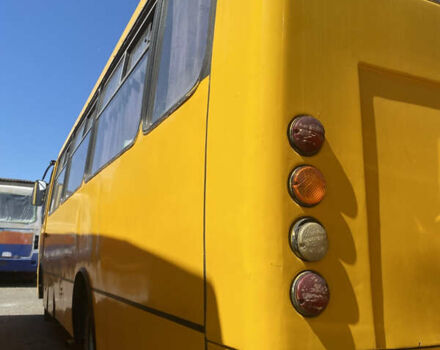 Желтый Богдан А 092, объемом двигателя 4.57 л и пробегом 315 тыс. км за 4700 $, фото 5 на Automoto.ua