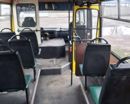 Желтый Богдан А 092, объемом двигателя 4.57 л и пробегом 450 тыс. км за 8000 $, фото 3 на Automoto.ua