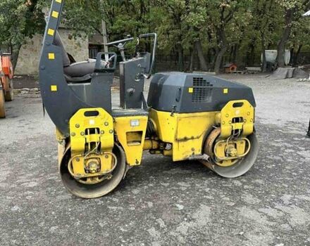 Бомаг BW 120AD-4 Roller 2004 в Днепре (Днепропетровске) на Automoto.ua Желтый Бомаг BW 120AD-4 Roller, объемом двигателя 0 л и пробегом 0 тыс. км за 18000 $, фото 2 на Automoto.ua