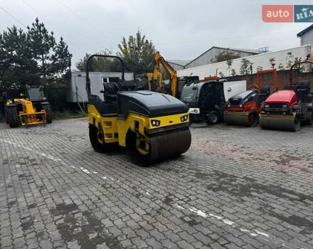 Бомаг BW 135AD 2013 в Львове на Automoto.ua Желтый Бомаг BW 135AD, объемом двигателя 0 л и пробегом 0 тыс. км за 23374 $, фото 3 на Automoto.ua
