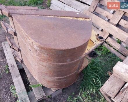 Синий БОРЭКС 2201, объемом двигателя 4.75 л и пробегом 100 тыс. км за 11100 $, фото 5 на Automoto.ua