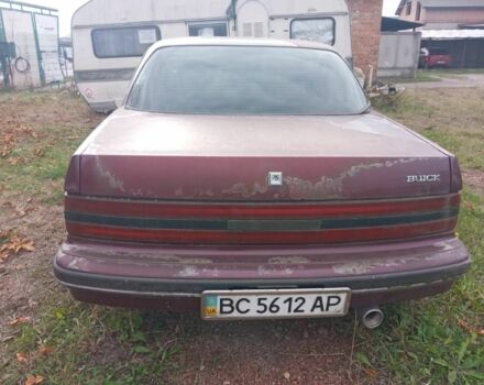 Червоний Бьюік Century, об'ємом двигуна 3.3 л та пробігом 250 тис. км за 2100 $, фото 3 на Automoto.ua