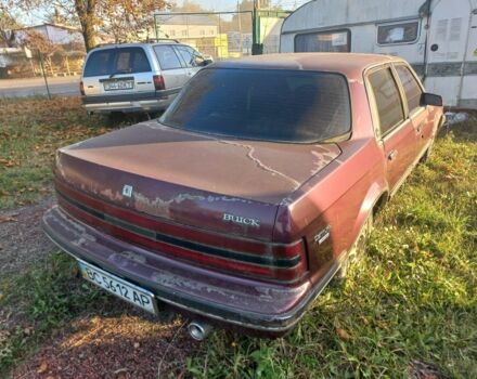 Червоний Бьюік Century, об'ємом двигуна 3.3 л та пробігом 250 тис. км за 2100 $, фото 1 на Automoto.ua