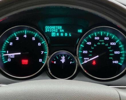 Белый Бьюик Энклейв, объемом двигателя 0 л и пробегом 240 тыс. км за 13800 $, фото 10 на Automoto.ua