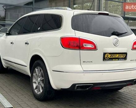 Белый Бьюик Энклейв, объемом двигателя 3.56 л и пробегом 240 тыс. км за 13800 $, фото 4 на Automoto.ua