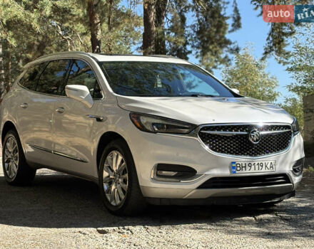 Белый Бьюик Энклейв, объемом двигателя 3.6 л и пробегом 183 тыс. км за 24900 $, фото 2 на Automoto.ua