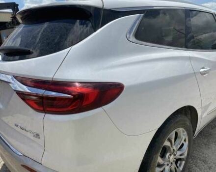 Белый Бьюик Энклейв, объемом двигателя 3.6 л и пробегом 193 тыс. км за 13957 $, фото 2 на Automoto.ua