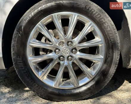 Белый Бьюик Энклейв, объемом двигателя 3.6 л и пробегом 183 тыс. км за 24900 $, фото 6 на Automoto.ua