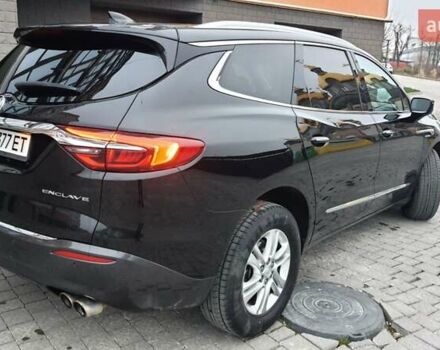 Черный Бьюик Энклейв, объемом двигателя 3.56 л и пробегом 177 тыс. км за 23000 $, фото 2 на Automoto.ua