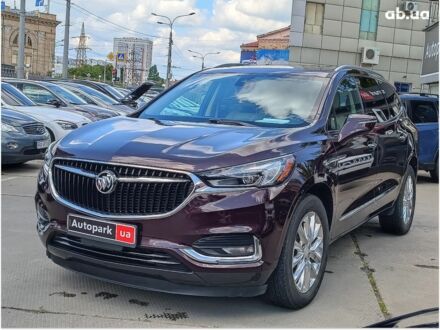 Бьюик Энклейв 2017 в Харькове на Automoto.ua Красный Бьюик Энклейв, объемом двигателя 3.6 л и пробегом 113 тыс. км за 23990 $, фото 1 на Automoto.ua