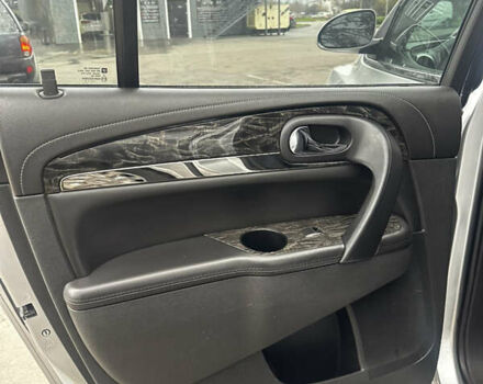 Серый Бьюик Энклейв, объемом двигателя 3.56 л и пробегом 263 тыс. км за 12499 $, фото 19 на Automoto.ua