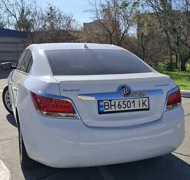 Білий Бьюік LaCrosse, об'ємом двигуна 2.38 л та пробігом 159 тис. км за 11500 $, фото 4 на Automoto.ua