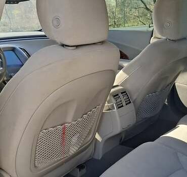 Білий Бьюік LaCrosse, об'ємом двигуна 2.38 л та пробігом 159 тис. км за 11500 $, фото 10 на Automoto.ua