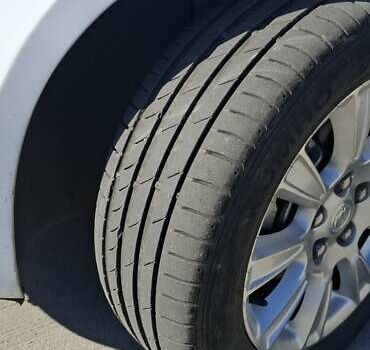 Білий Бьюік LaCrosse, об'ємом двигуна 2.38 л та пробігом 159 тис. км за 11500 $, фото 3 на Automoto.ua