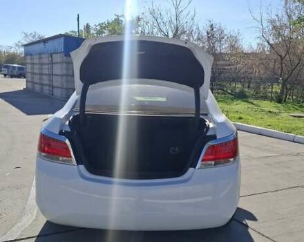 Білий Бьюік LaCrosse, об'ємом двигуна 2.38 л та пробігом 159 тис. км за 11500 $, фото 8 на Automoto.ua