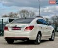 Белый Бьюик ЛаКросс, объемом двигателя 2.38 л и пробегом 108 тыс. км за 9999 $, фото 60 на Automoto.ua