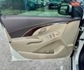 Білий Бьюік LaCrosse, об'ємом двигуна 2.38 л та пробігом 108 тис. км за 11500 $, фото 30 на Automoto.ua