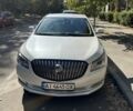 Белый Бьюик ЛаКросс, объемом двигателя 2.38 л и пробегом 133 тыс. км за 9500 $, фото 3 на Automoto.ua