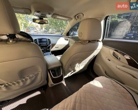 Белый Бьюик ЛаКросс, объемом двигателя 2.38 л и пробегом 133 тыс. км за 9500 $, фото 11 на Automoto.ua