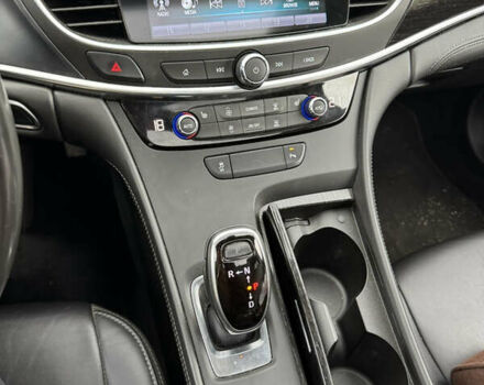 Белый Бьюик ЛаКросс, объемом двигателя 2.5 л и пробегом 110 тыс. км за 16000 $, фото 9 на Automoto.ua